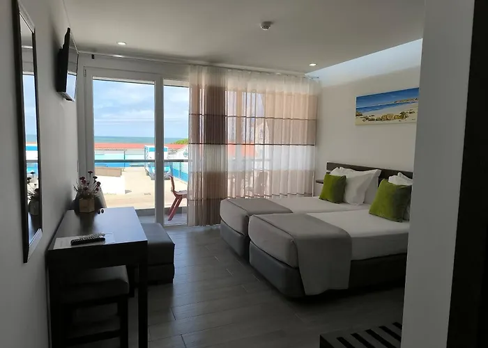 4 Surf בית הארחה