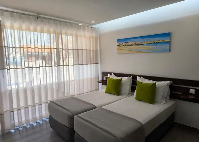 4 Surf 4* בליאל