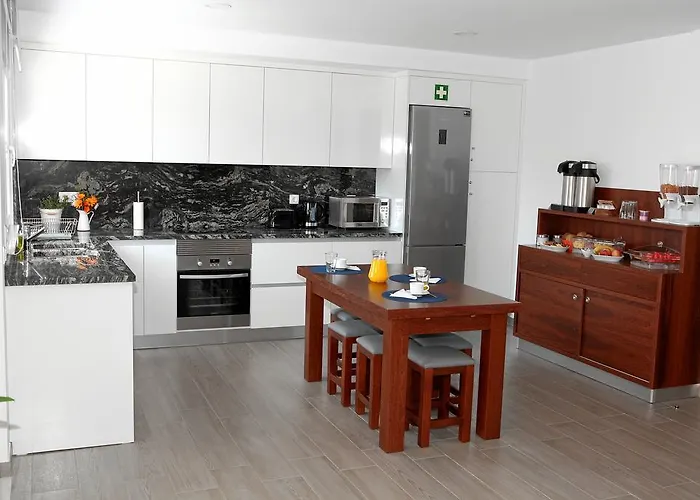 בית הארחה 4 Surf