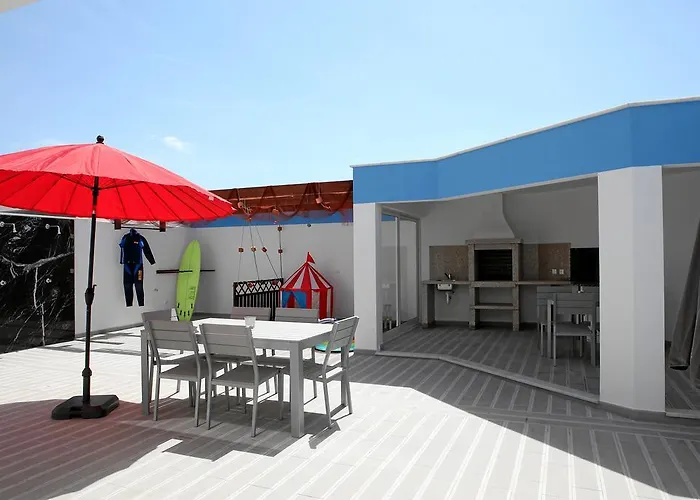 בית הארחה 4 Surf 4*